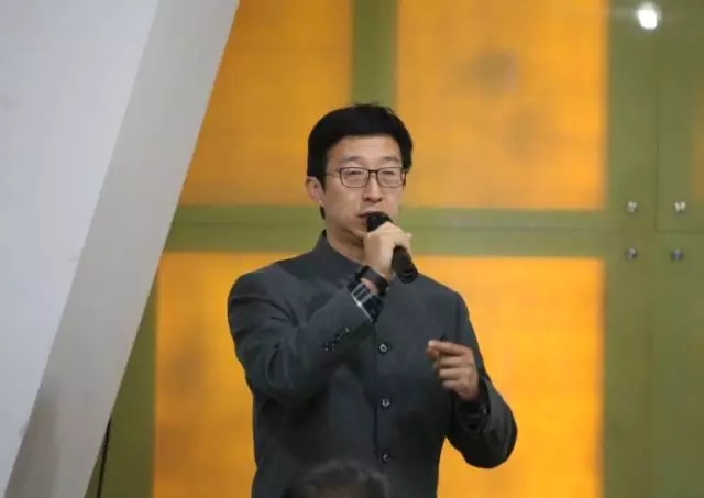 ��������רעΪ����·���ϵ�����ƽ̨