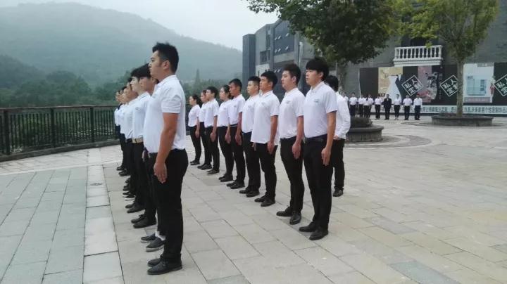 ��������רעΪ����·���ϵ�����ƽ̨