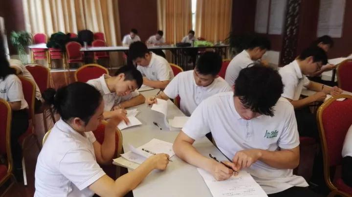 ��������רעΪ����·���ϵ�����ƽ̨