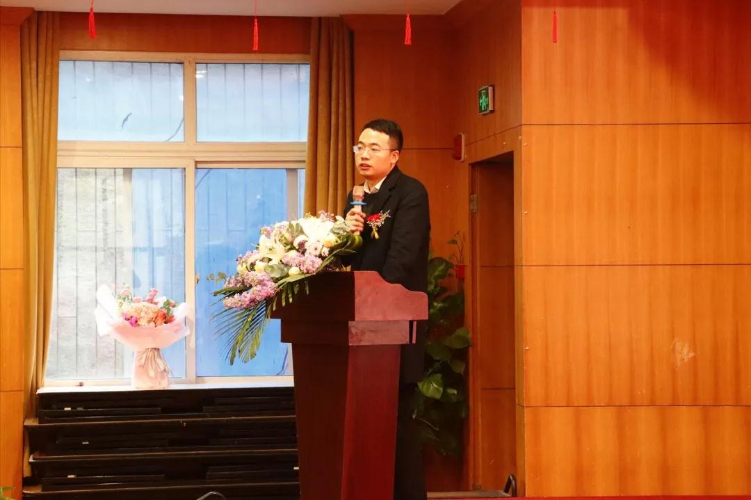 ��������רעΪ����·���ϵ�����ƽ̨