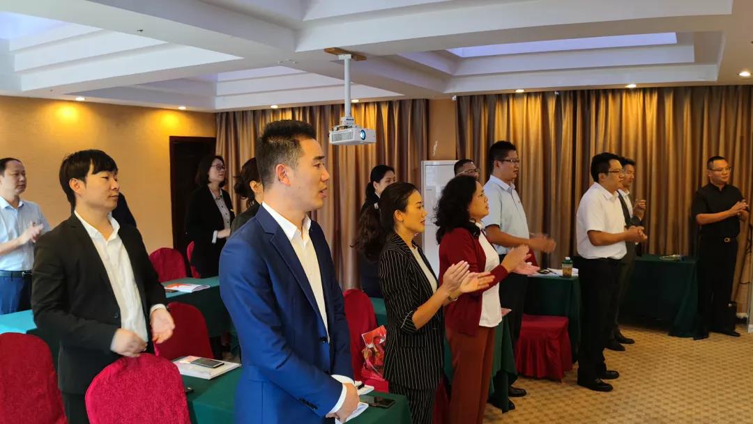 ��������רעΪ����·���ϵ�����ƽ̨