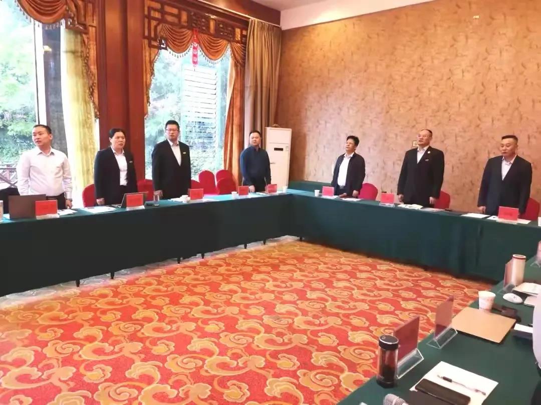 ��������רעΪ����·���ϵ�����ƽ̨