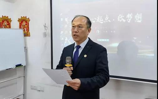 ��������רעΪ����·���ϵ�����ƽ̨