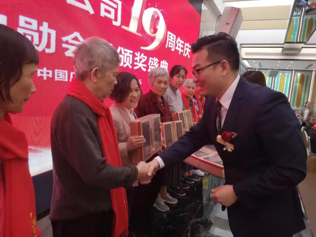 ��������רעΪ����·���ϵ�����ƽ̨