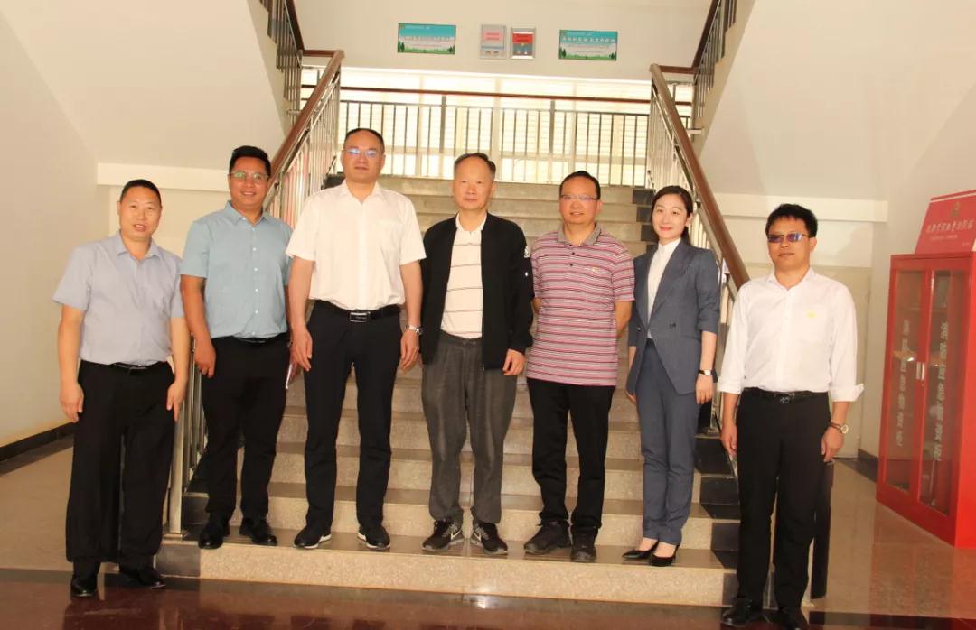 ��������רעΪ����·���ϵ�����ƽ̨