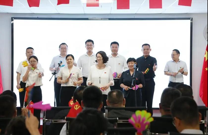 ��������רעΪ����·���ϵ�����ƽ̨