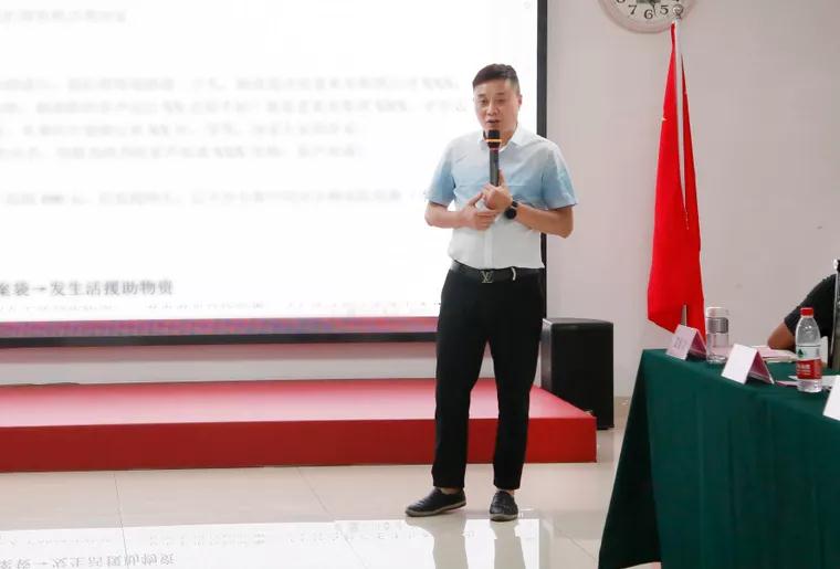 ��������רעΪ����·���ϵ�����ƽ̨