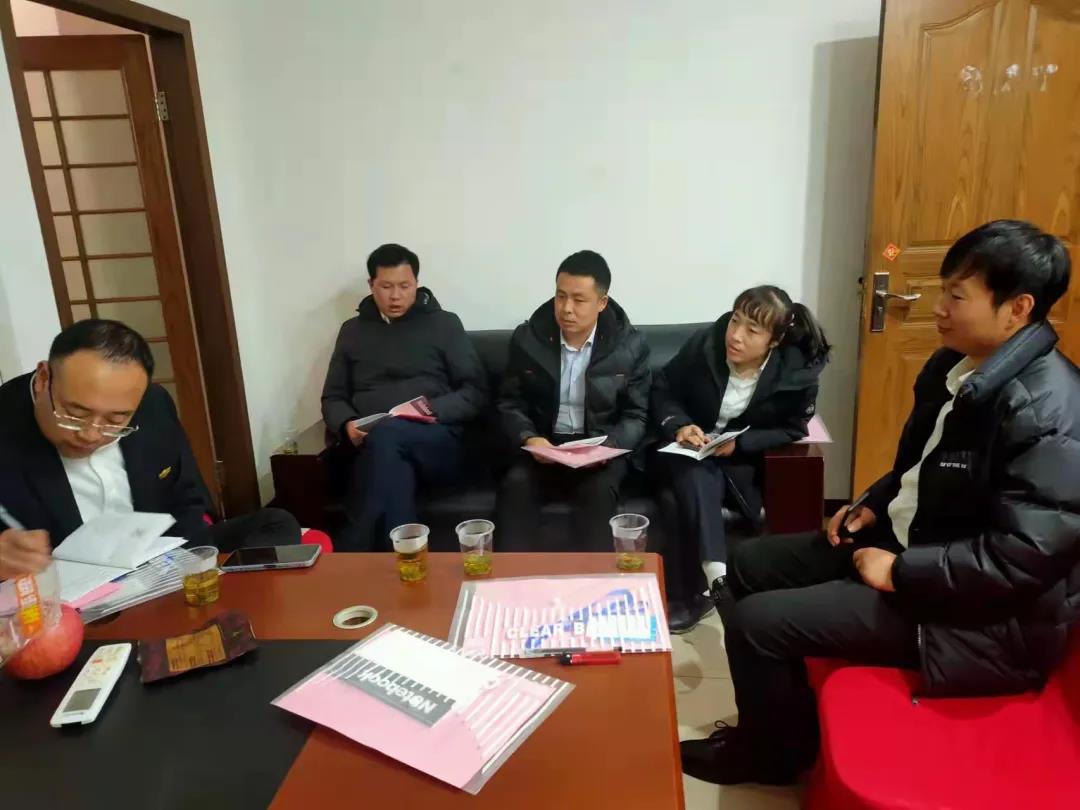 ��������רעΪ����·���ϵ�����ƽ̨