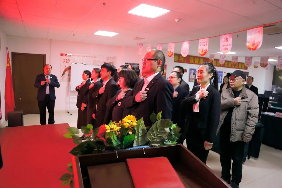 ��������רעΪ����·���ϵ�����ƽ̨