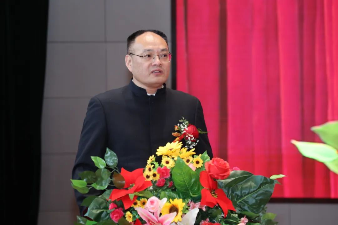 ��������רעΪ����·���ϵ�����ƽ̨