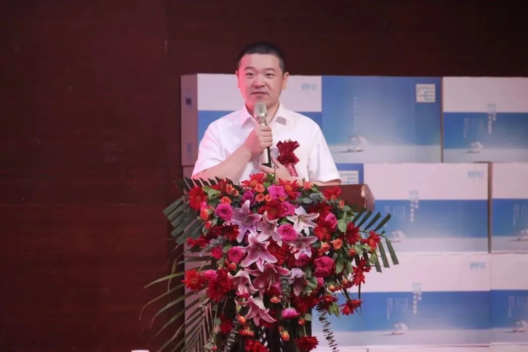 ��������רעΪ����·���ϵ�����ƽ̨