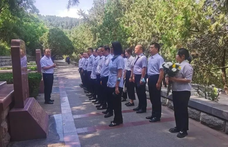 ��������רעΪ����·���ϵ�����ƽ̨