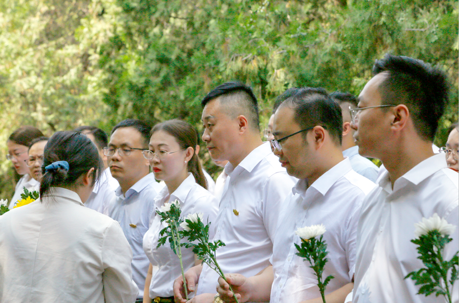 ��������רעΪ����·���ϵ�����ƽ̨