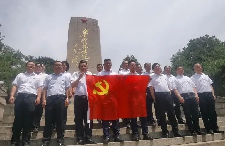 ��������רעΪ����·���ϵ�����ƽ̨