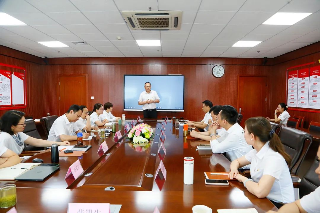 ��������רעΪ����·���ϵ�����ƽ̨