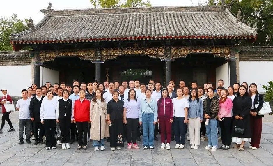 ��������רעΪ����·���ϵ�����ƽ̨