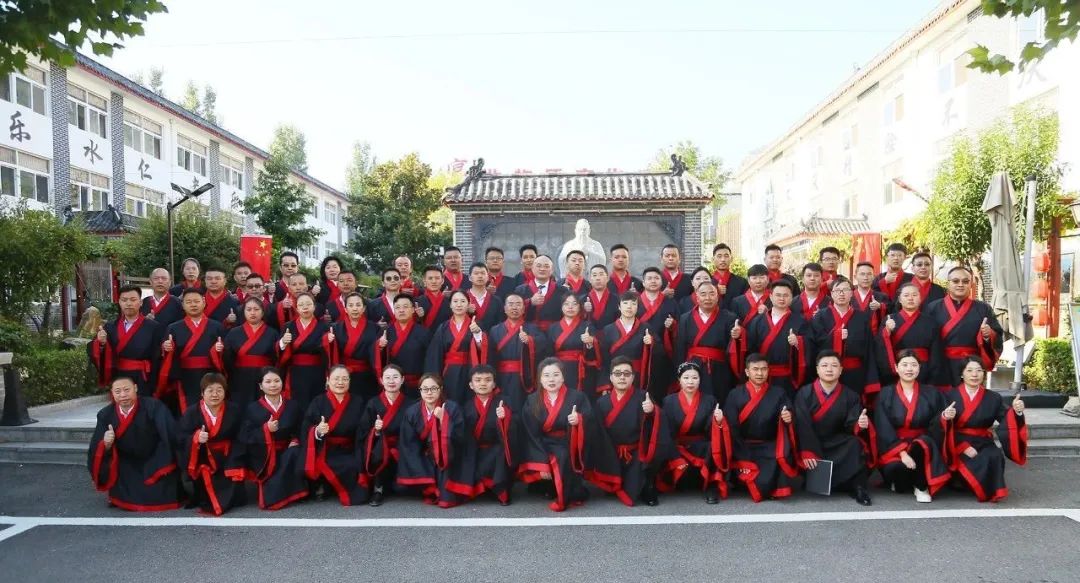 ��������רעΪ����·���ϵ�����ƽ̨