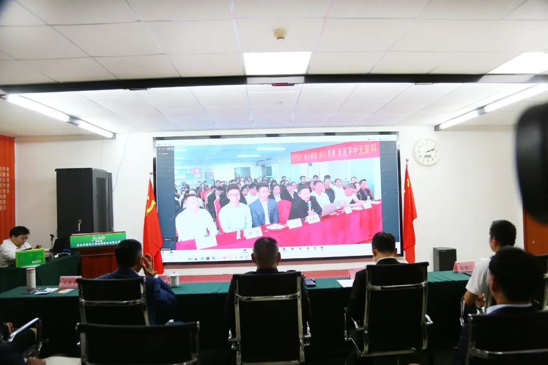 ��������רעΪ����·���ϵ�����ƽ̨