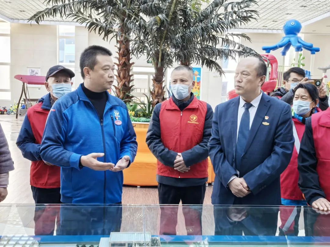 ��������רעΪ����·���ϵ�����ƽ̨