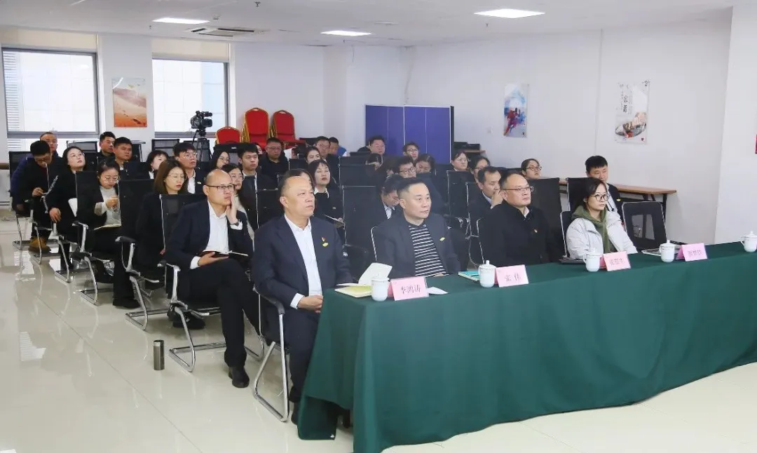 ��������רעΪ����·���ϵ�����ƽ̨