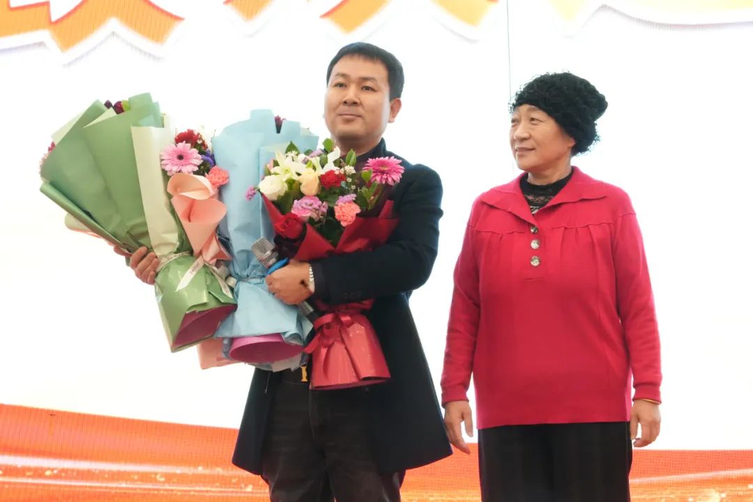 ��������רעΪ����·���ϵ�����ƽ̨