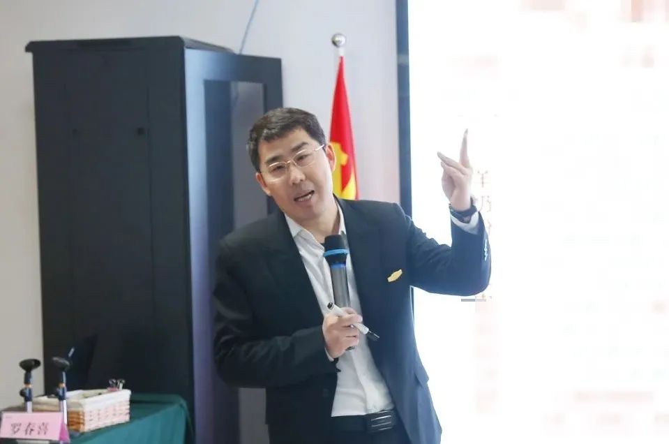 ��������רעΪ����·���ϵ�����ƽ̨