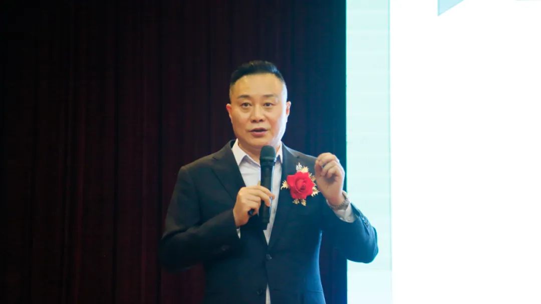 ��������רעΪ����·���ϵ�����ƽ̨