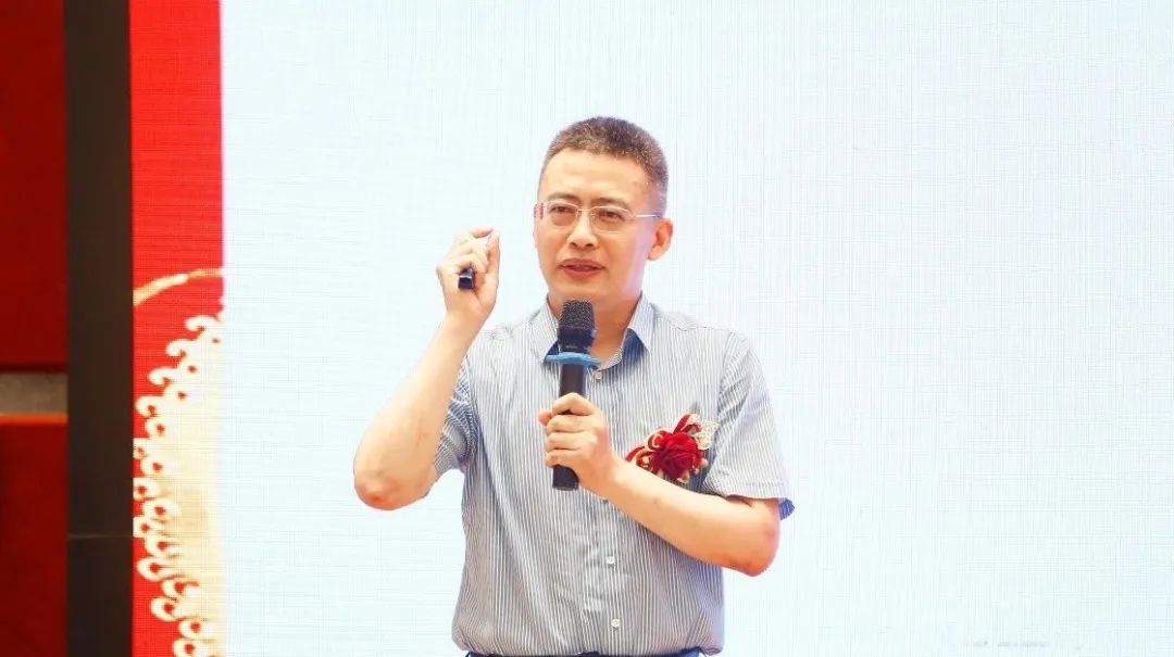 ��������רעΪ����·���ϵ�����ƽ̨