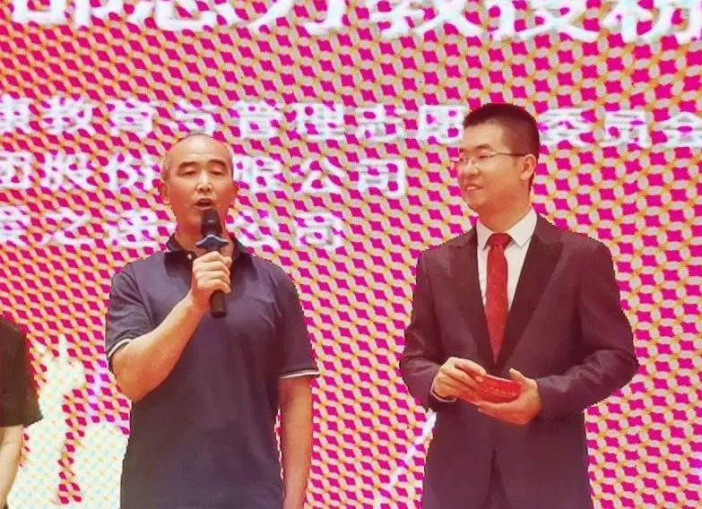 ��������רעΪ����·���ϵ�����ƽ̨