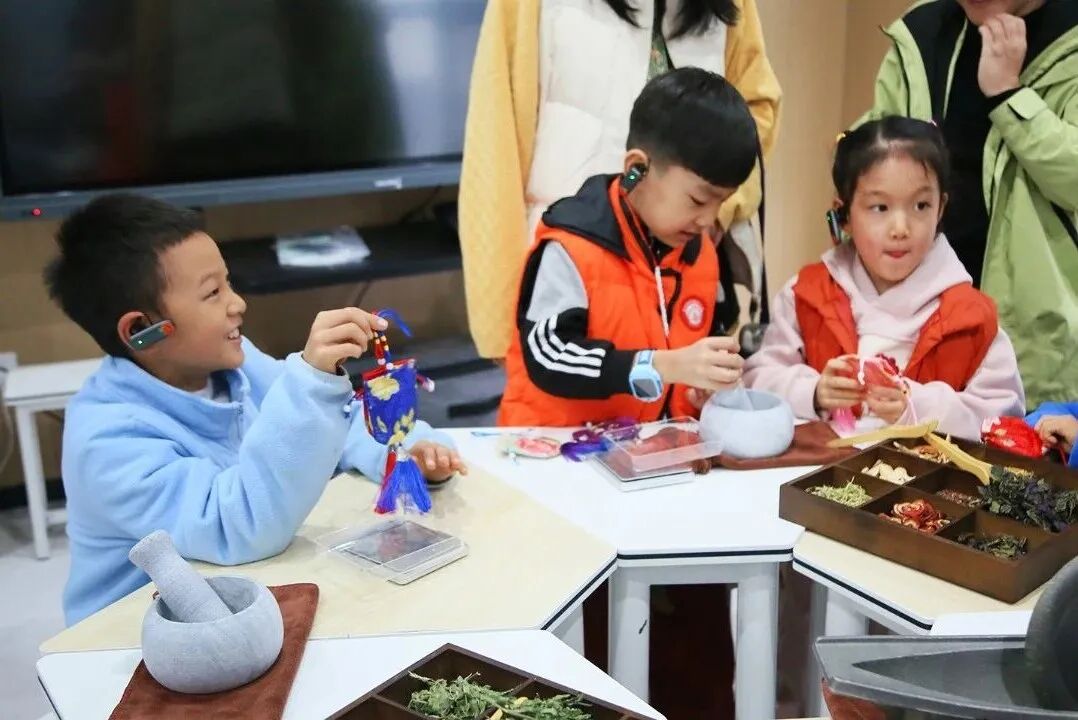 ��������רעΪ����·���ϵ�����ƽ̨