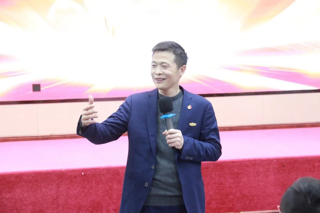 ��������רעΪ����·���ϵ�����ƽ̨