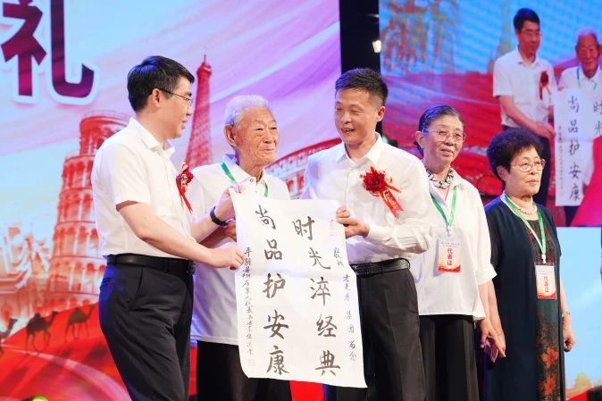 ��������רעΪ����·���ϵ�����ƽ̨