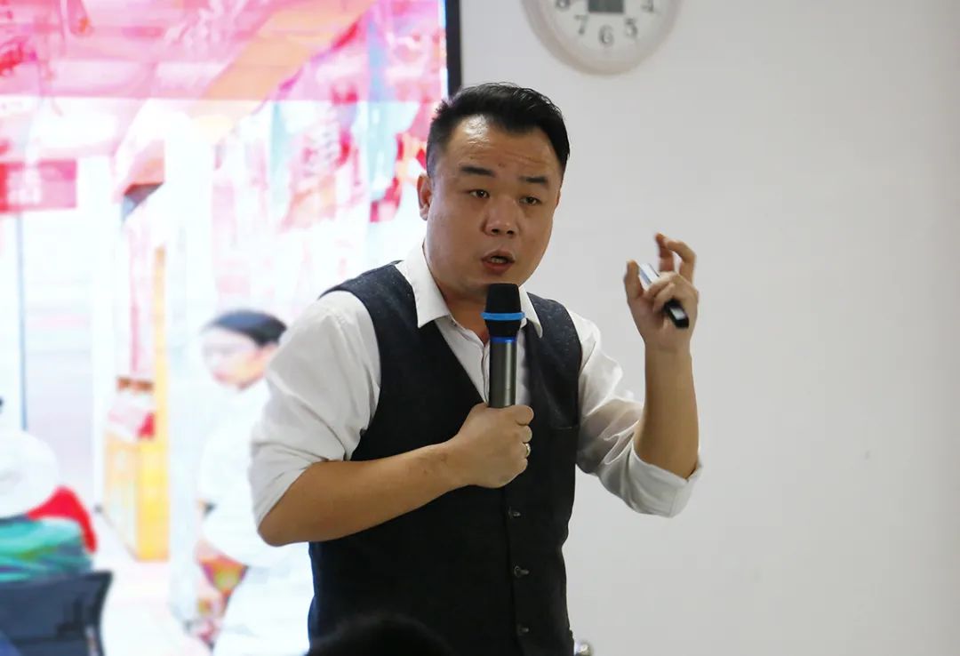 ��������רעΪ����·���ϵ�����ƽ̨