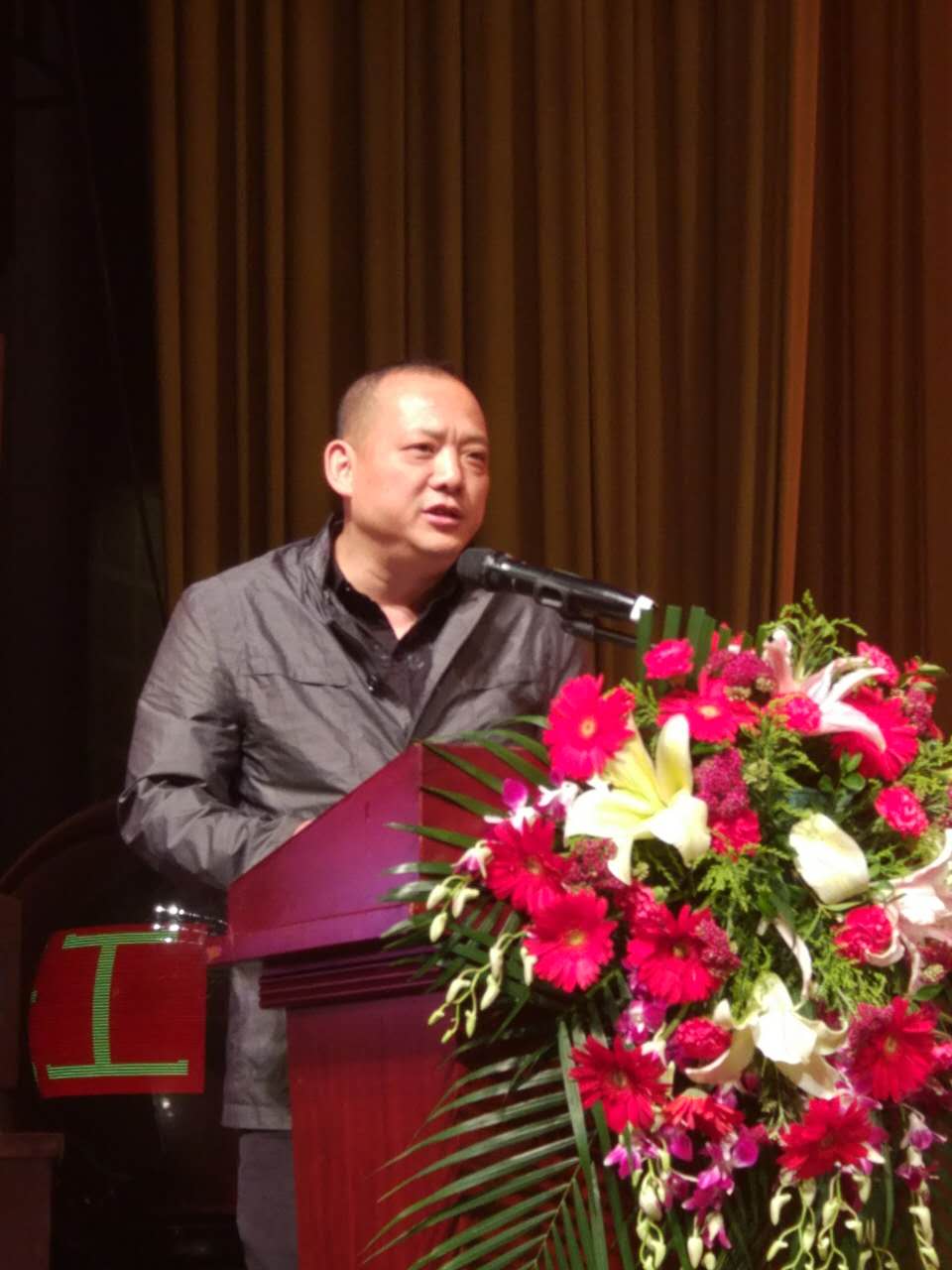 ��������רעΪ����·���ϵ�����ƽ̨